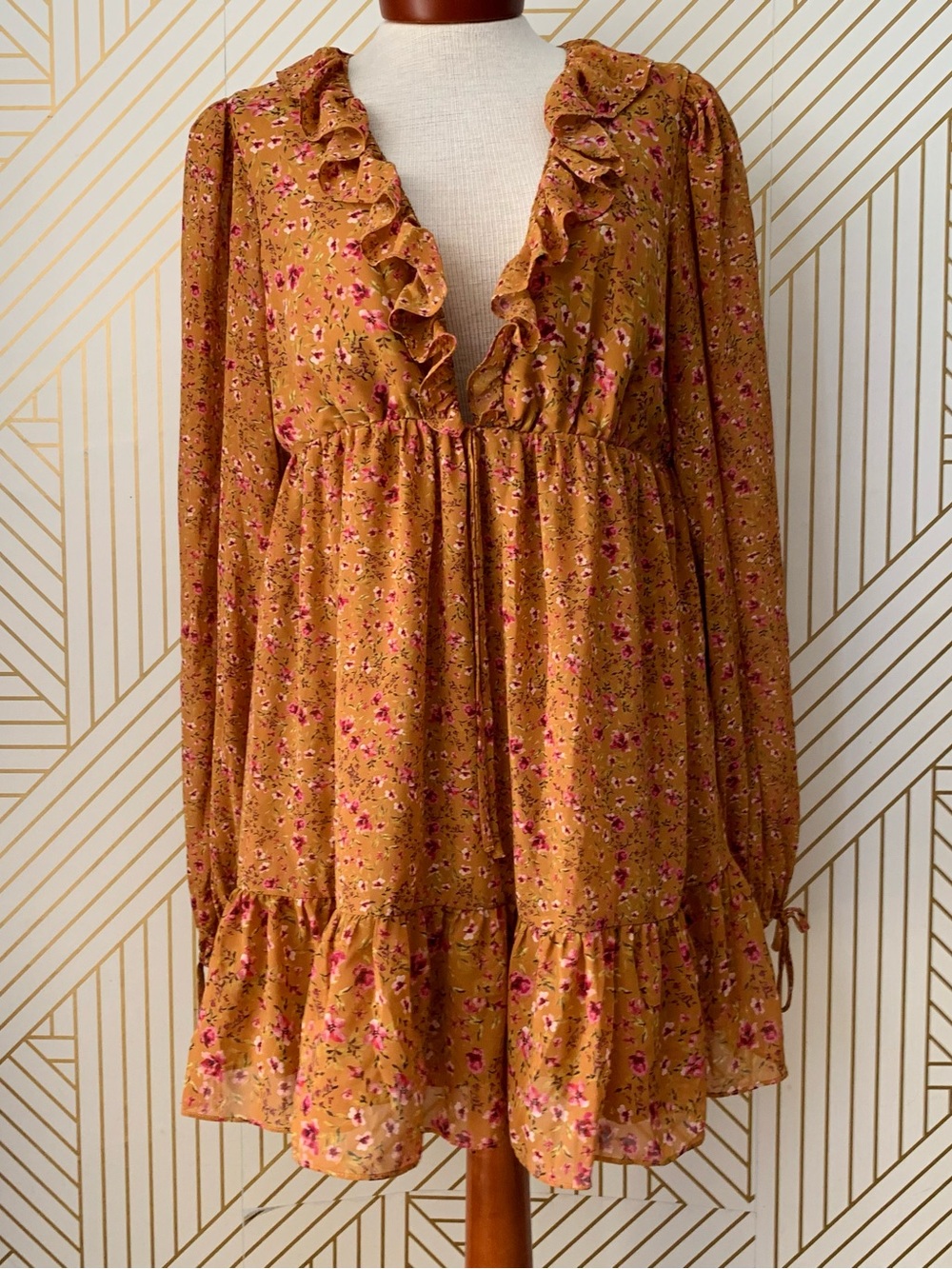 Tularosa Revolve Mobey Mini Dress Lafayette Floral chiffon ruffle puff sleeves M